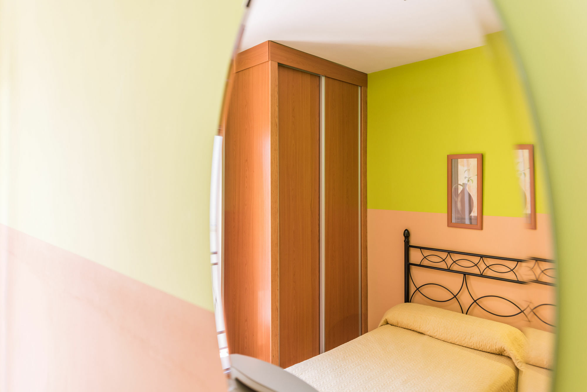 Hostal Arkanta Arganda Del Rey Exterior photo